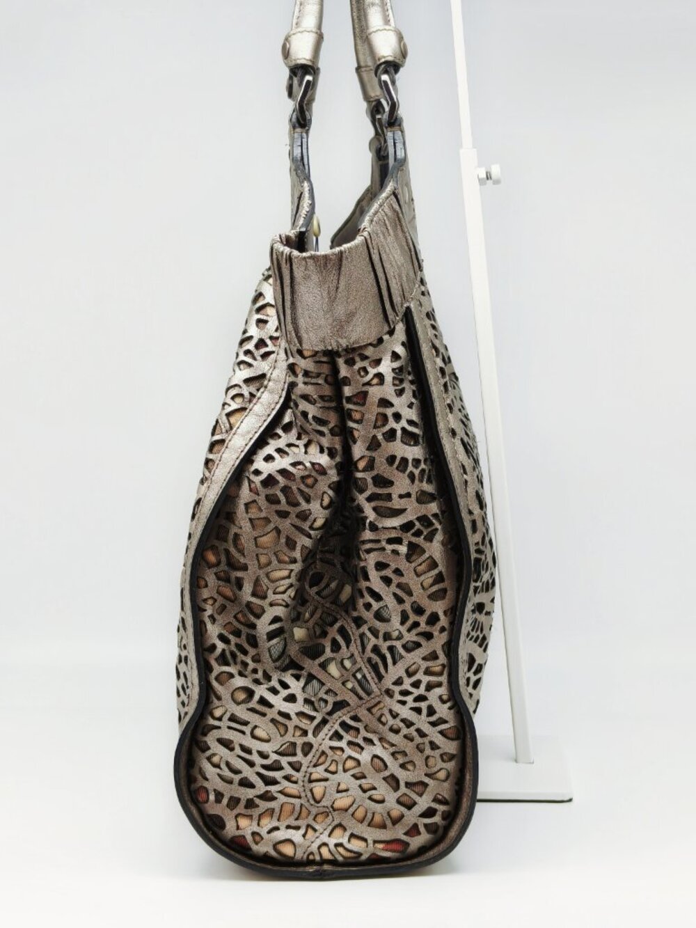 Burberry Prorsum Metallic Laser Cut Leather Tote Bag – Pewter Silver - Picture 3 of 12